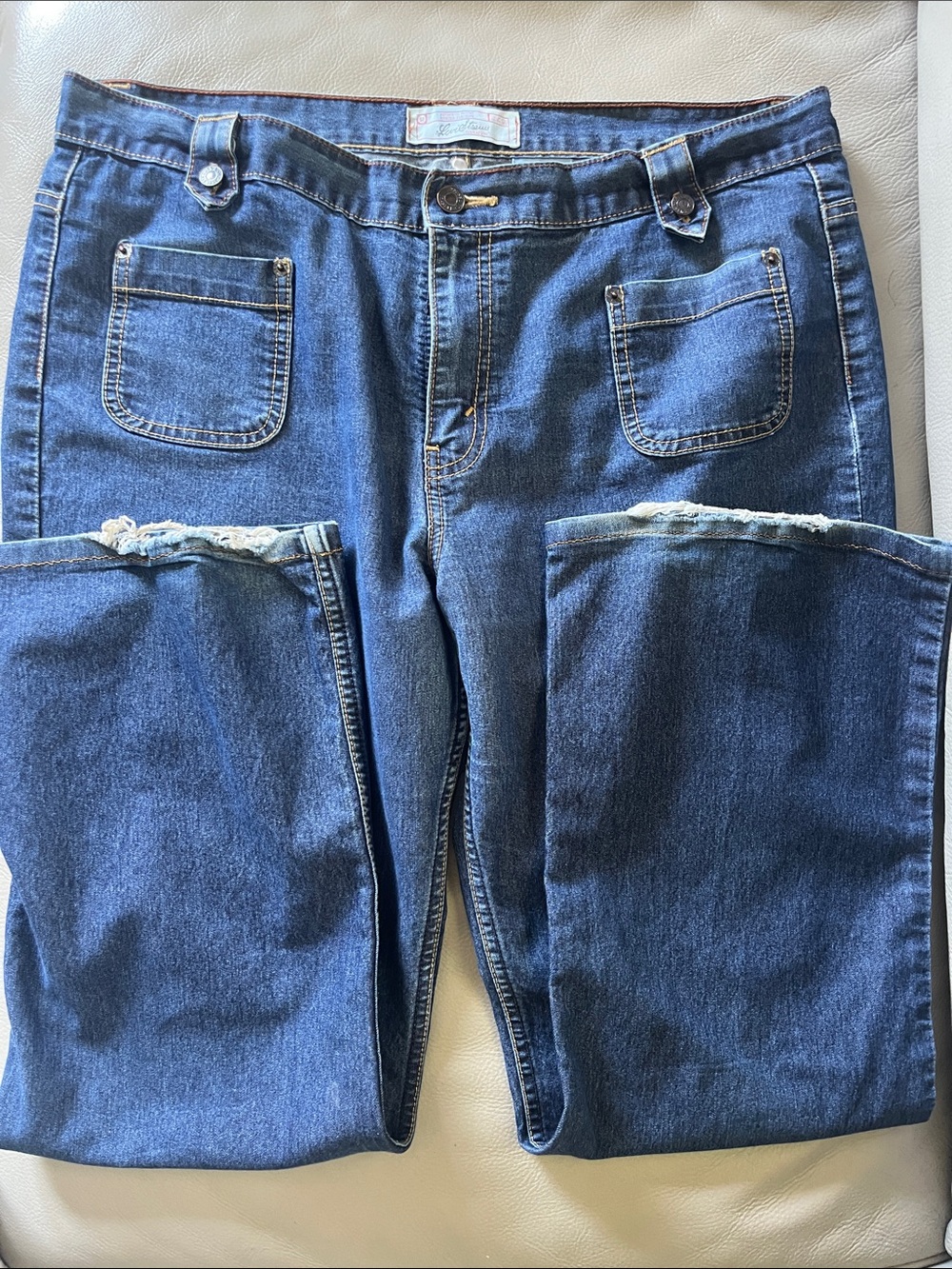Signature by Levis Strauss patch pocket denim jeans with contrast stitching